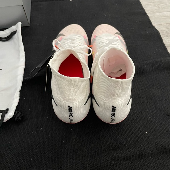 Nike Mercurial Superfly 8 Elite FG
White Pink Blast - Picture 4 of 8